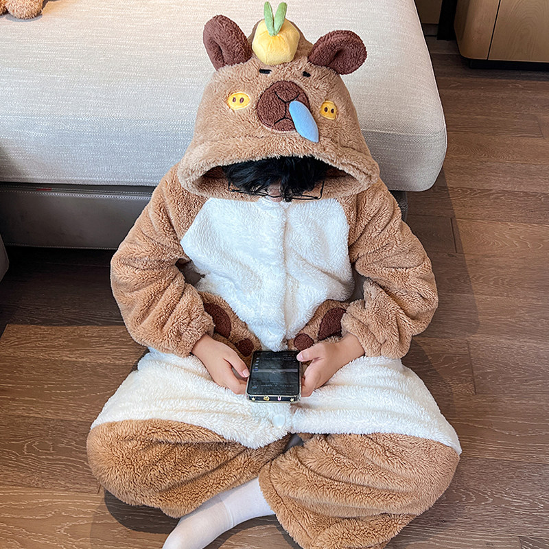 男童珊瑚绒睡衣卡皮巴拉儿童冬季保暖睡袍男孩连体衣中大童家居服