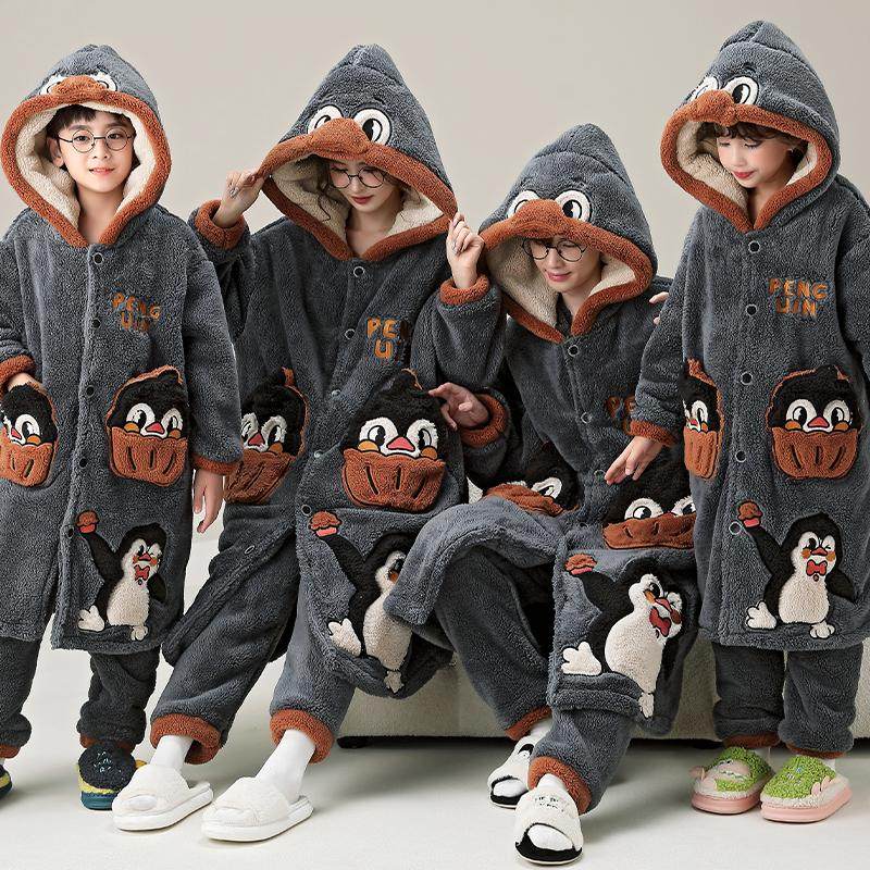 秋冬季亲子睡衣一家三口加厚款珊瑚绒小企鹅睡袍套装法兰绒家居服,女士内衣/男士内衣/家居服,睡袍/浴袍,淘宝优惠券,粉丝福利购,淘宝优惠卷