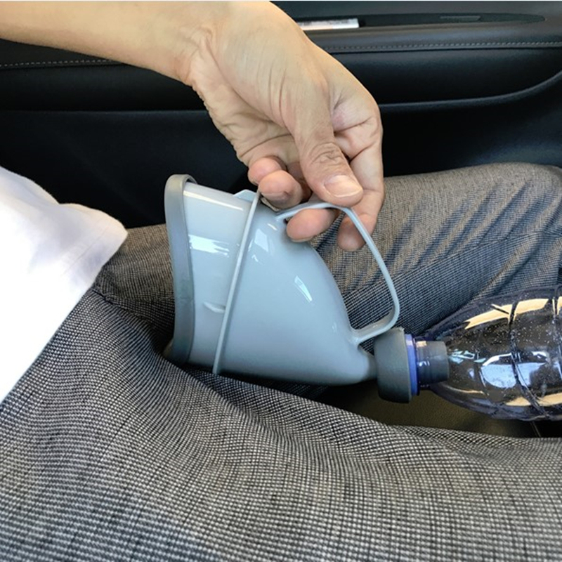 車載便攜式小便器女士家用旅游站立應急尿壺汽車上老人兒童接尿器