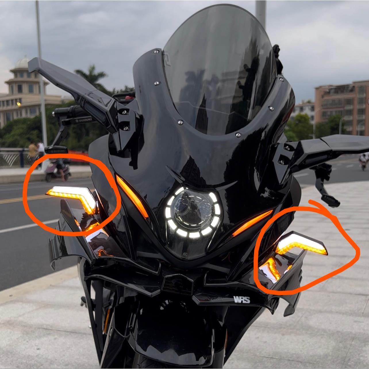 铃木GSX250R 流水转向灯改装配件定风翼风挡前脸套件