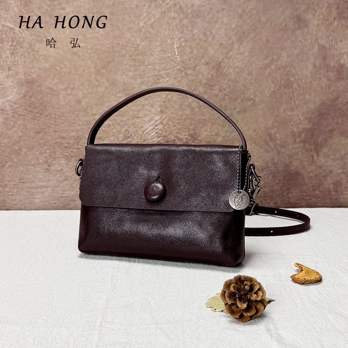 哈弘植鞣头层牛皮小方包真皮复古小众简约百搭通勤风斜挎小手提包