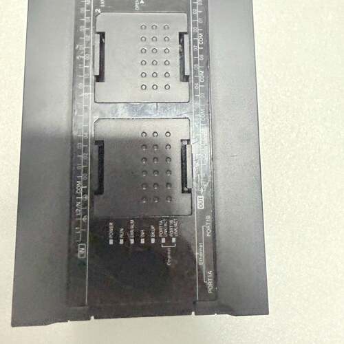可维修欧姆龙PLC CP2E-N30DT-A，件，成色几乎议价