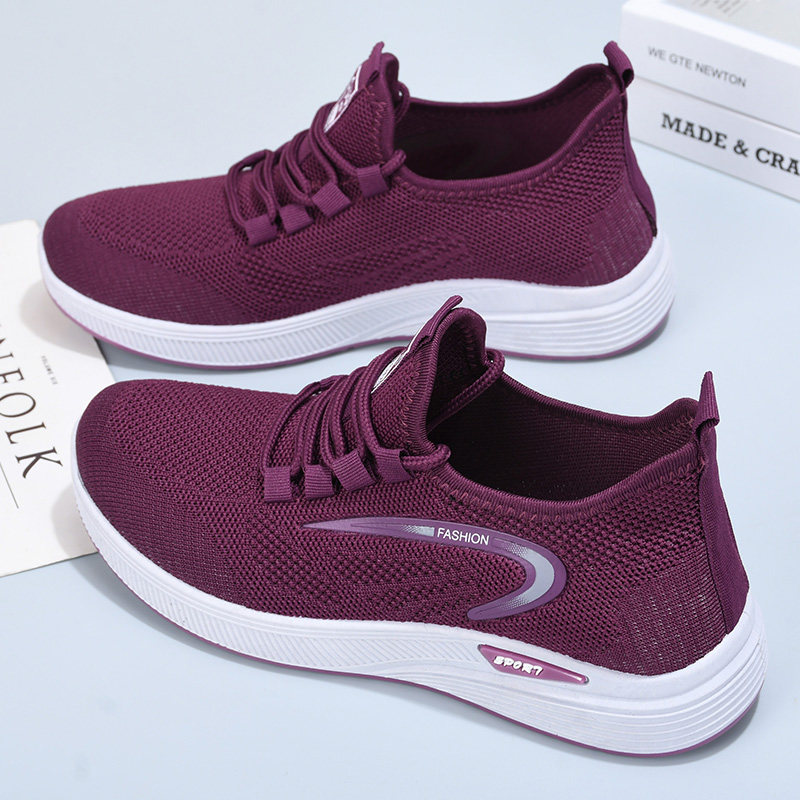 老北京布鞋春秋透气轻便休闲妈妈运动鞋中老年软底黑色旅游单鞋女