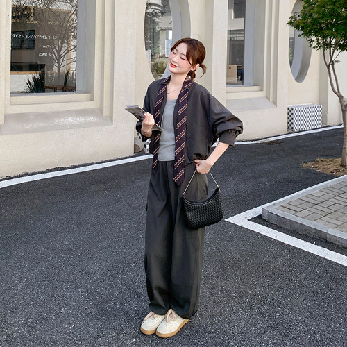 灰色修身套装女2026秋好看设计感飘带外套阔腿裤两件套2026小众日