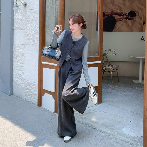 气质灰宽松马甲两件套女冬季美式减龄垂感针织套装超火大码特别显