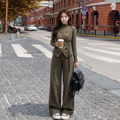 修身风设计感套装女2026秋时尚钉花马甲打底衫阔腿裤两件套漂亮时