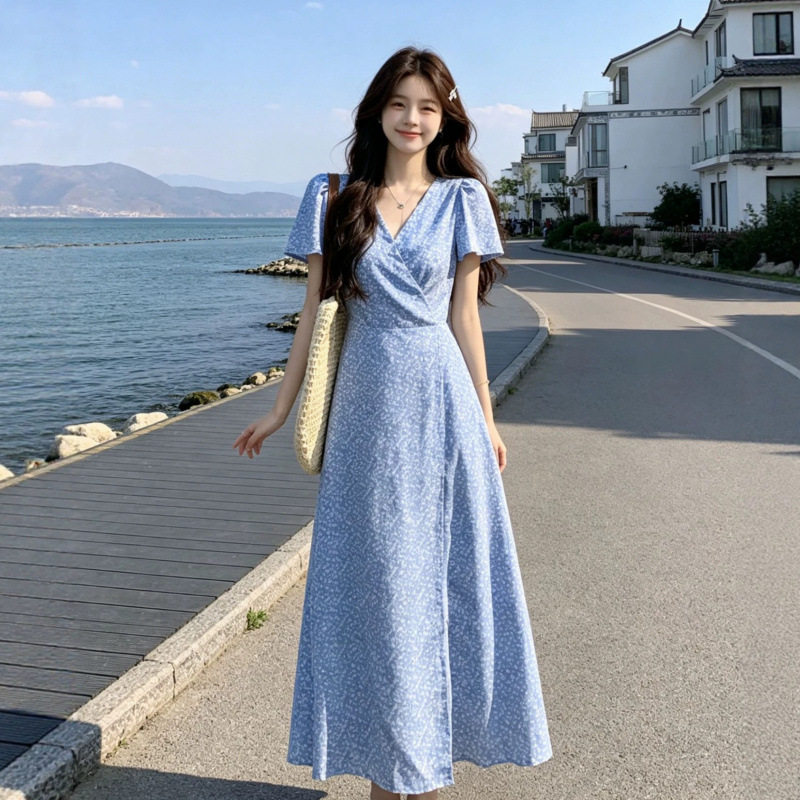 蓝色v领碎花连衣裙子女20