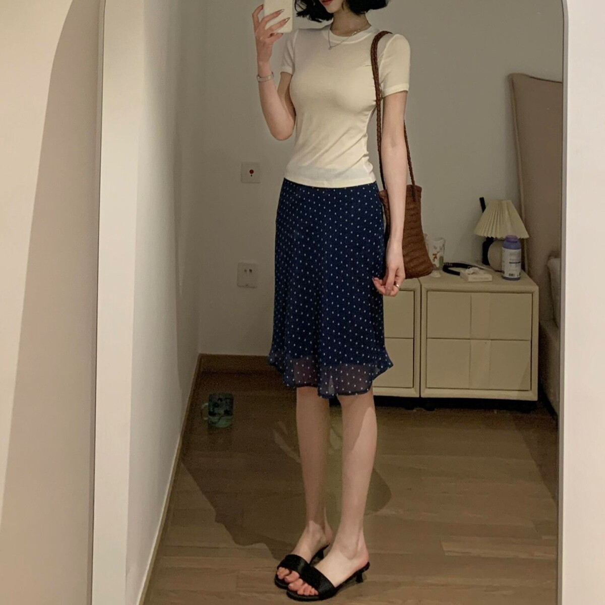 白色短袖波点半身洋装子