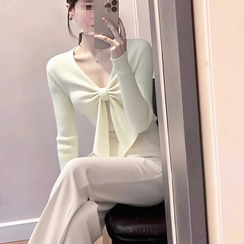 白色蝴蝶结针织衫女春季内搭打底高端时髦洋气巨好看气质