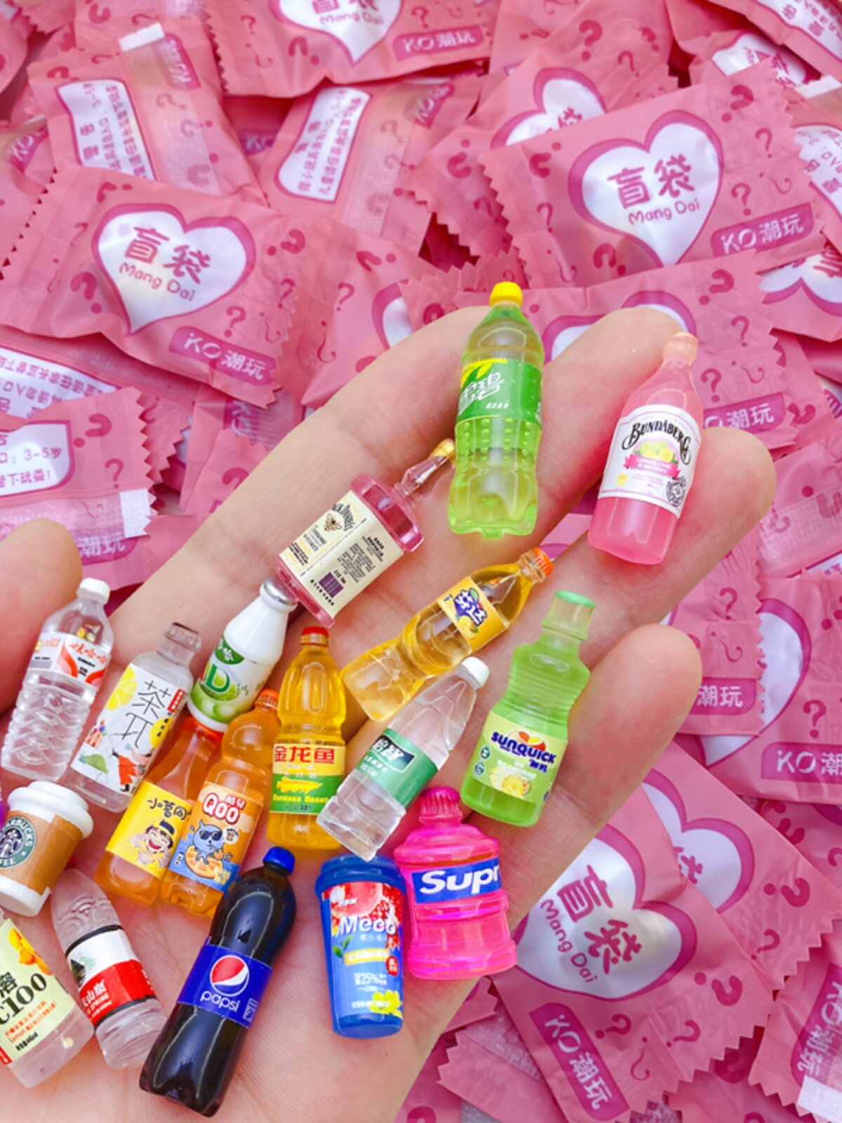 미니어처 음식 장난감 블라인드 백 미니 슈퍼마켓 음료 병 음식 모델 장난감 시뮬레이션 음식 장난감 작은 장식품 2024 생일