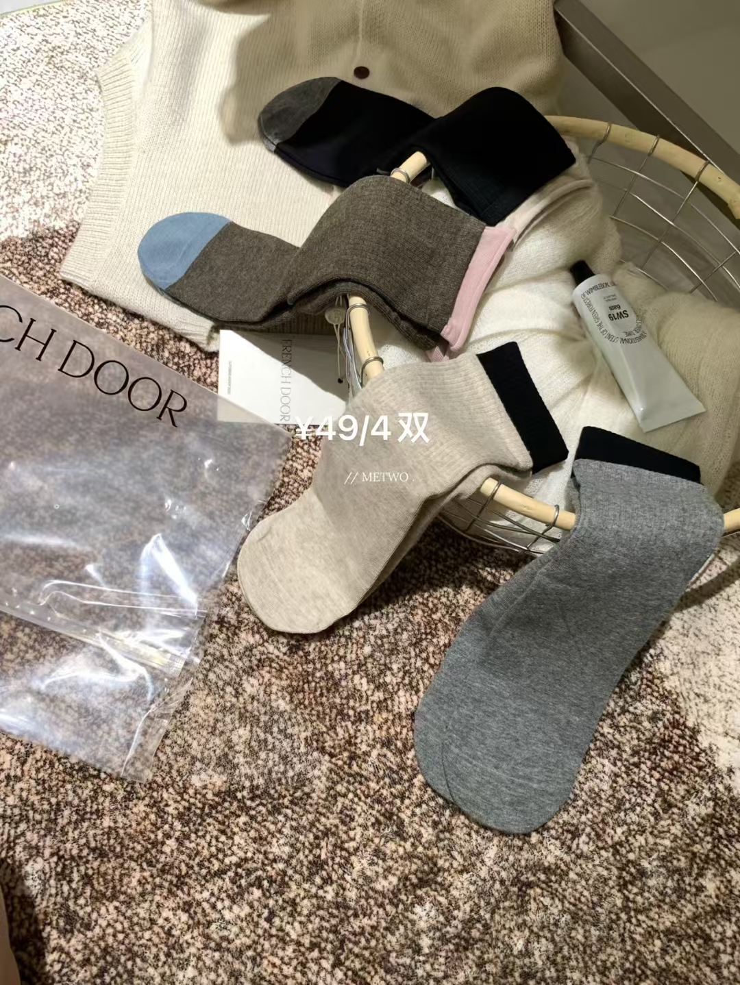 METWO韩国袜#原创设计感小众潮袜客料棉线堆堆袜复古中筒袜