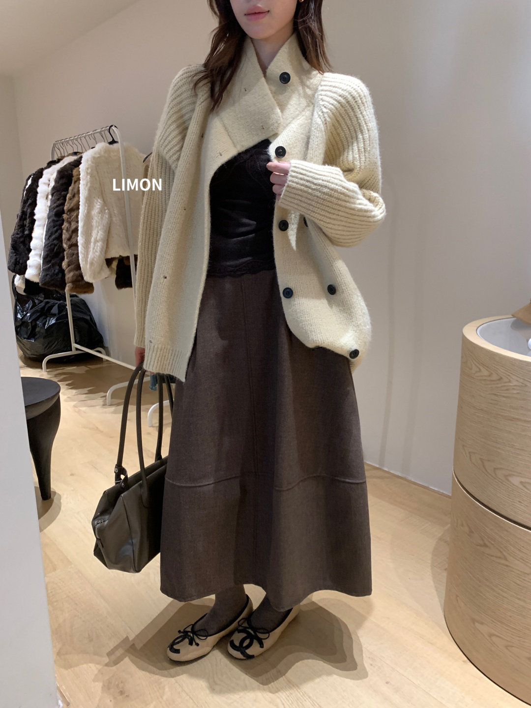 LIMON花苞显瘦毛呢半身裙女