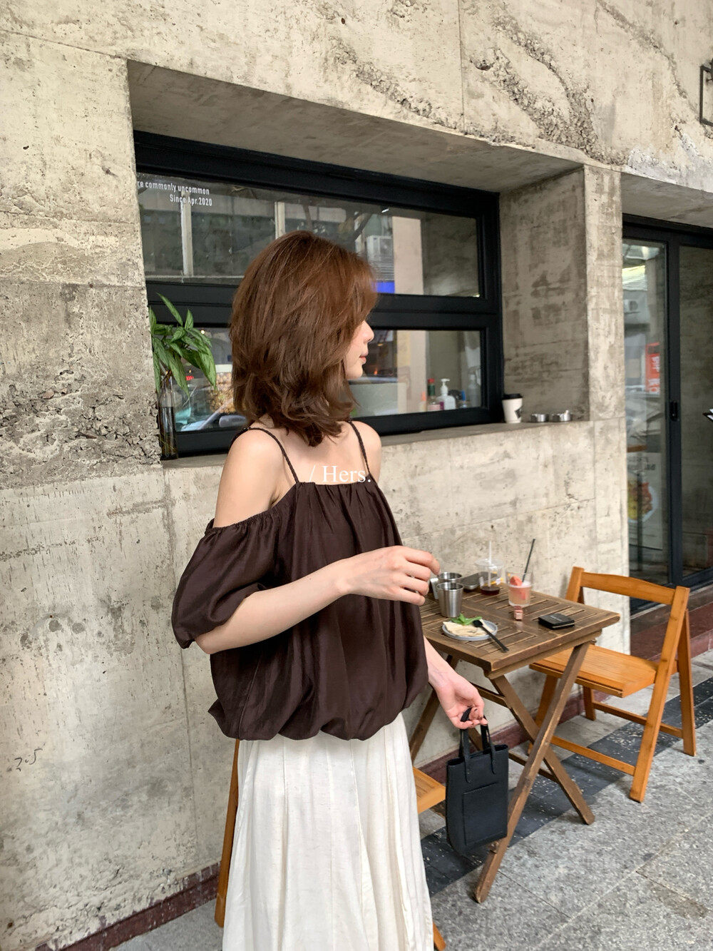 Hers复古吊带泡泡袖花苞小衫女