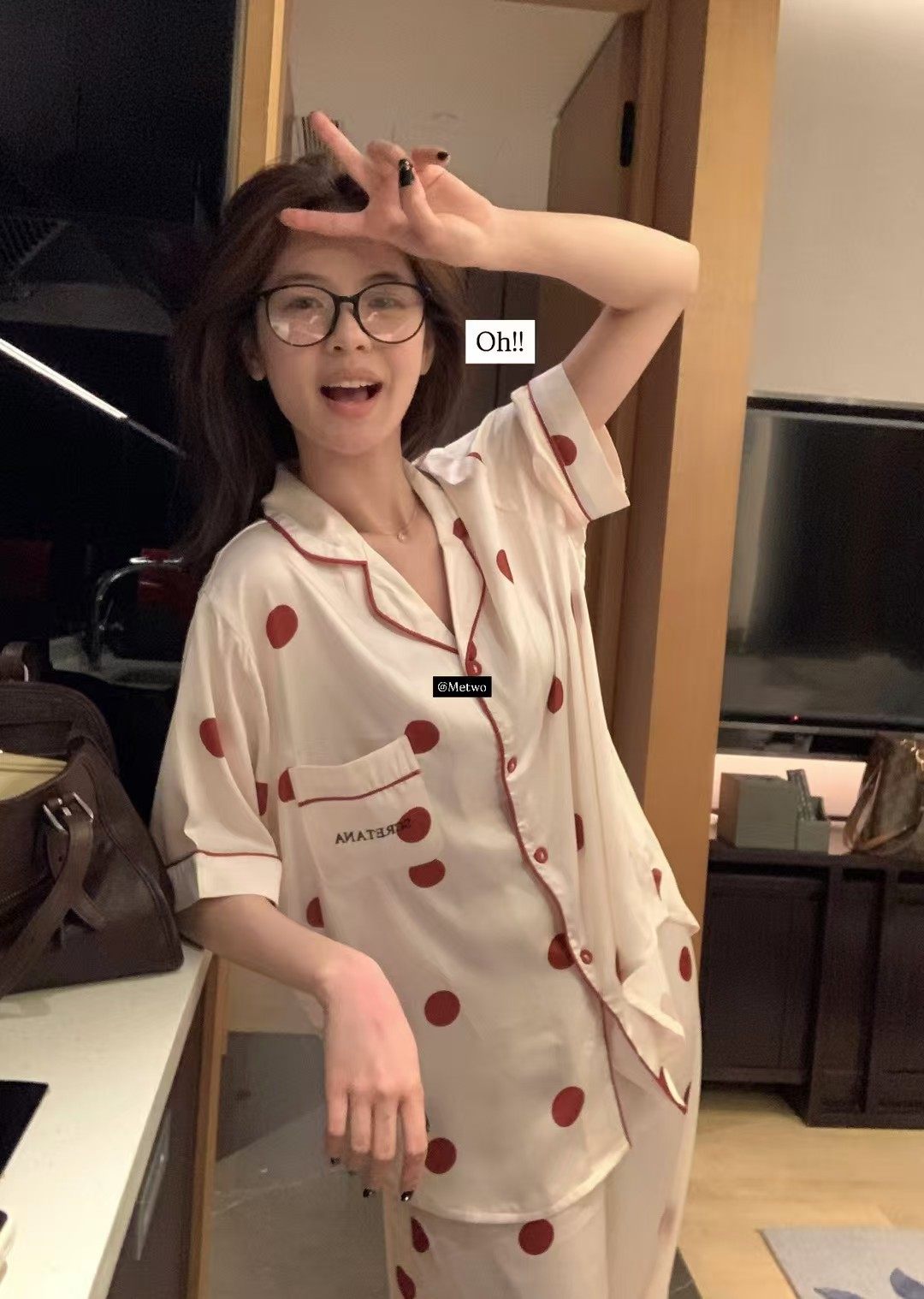 METWO 丝滑红波点睡衣#