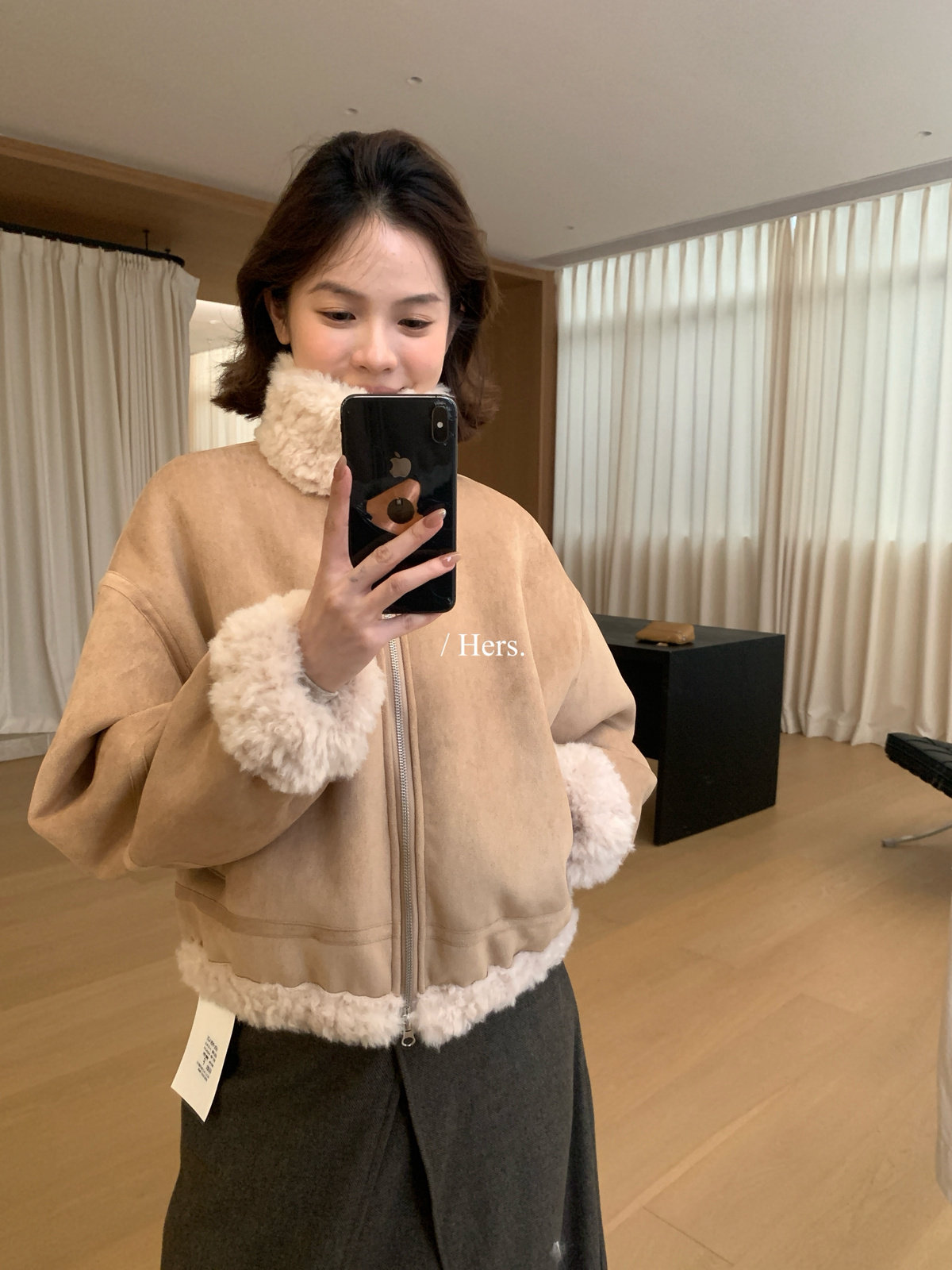 Hers复古毛领短款皮毛一体外套女