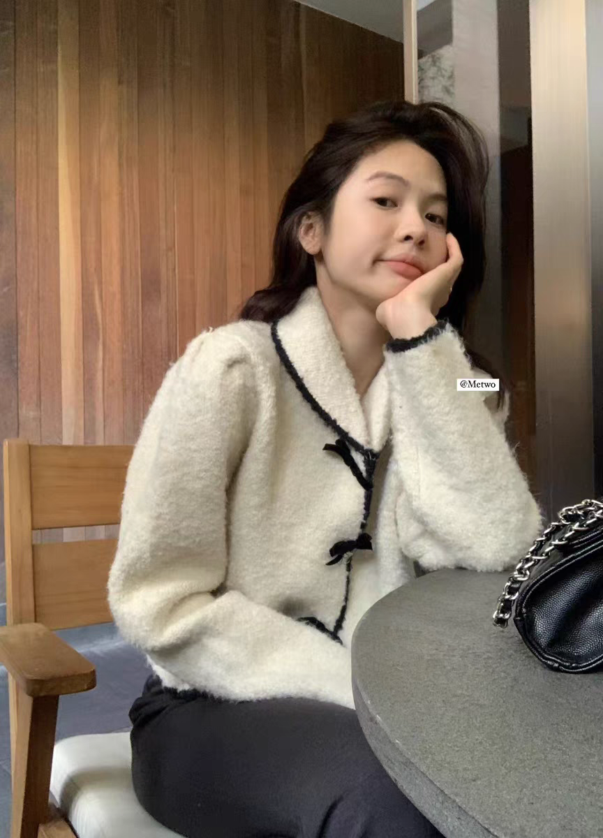 METWO一勺甜新年小香风法式毛衣蝴蝶结羊驼毛开衫女2260秋冬外套