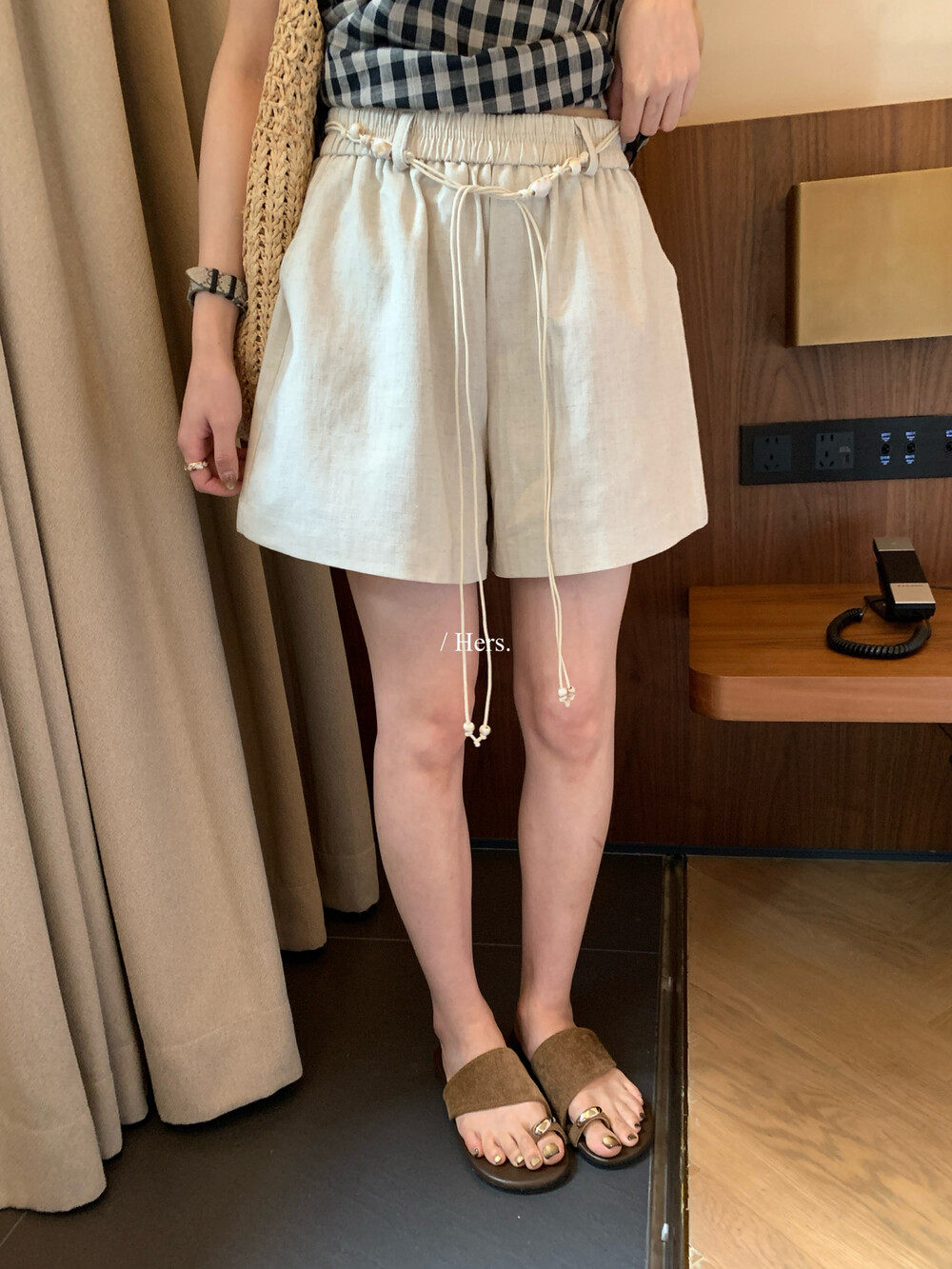 Hers度假感亚麻天丝休闲短裤女