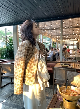 一勺甜 hers通勤夹棉加厚千金小香短外套女2025冬粗花呢上衣92509