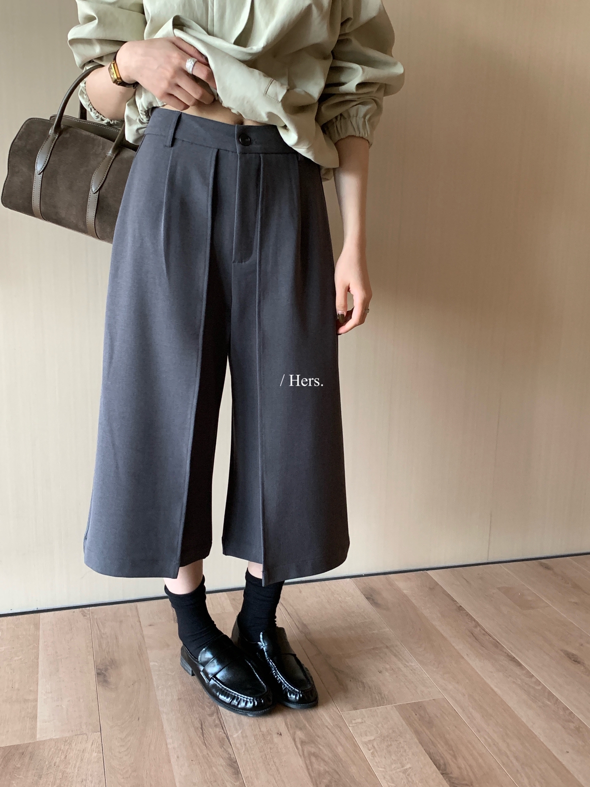 一勺甜  hers秋上新！博主调性设计感七分西裤休闲阔腿裤92254