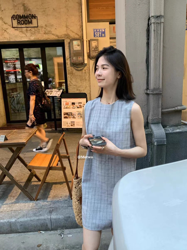 METWO法式复古蓝色格子连衣裙女2025早春格纹无袖直筒背心裙08409