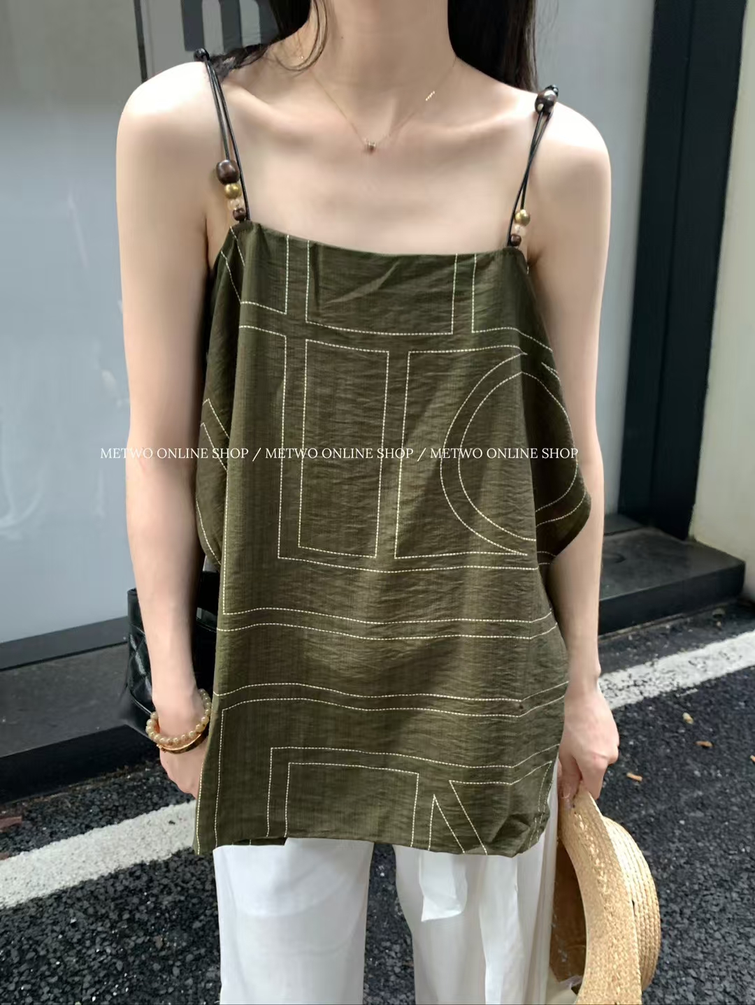 METWO 8247#度假风木绿吊带背心女2025夏季复古不规则设计感上衣