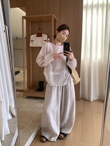 文艺圆领压褶露背薄款小衫衬衫女