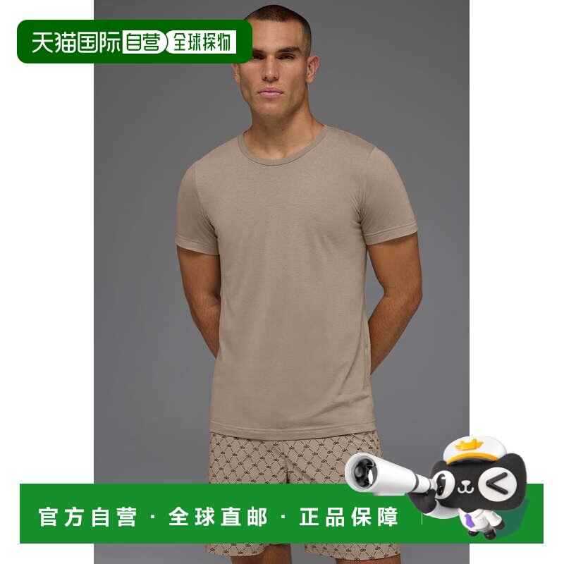 alo yoga x Triumph 联名款 吸湿排汗圆领套头宽松舒适短袖T恤 男图片