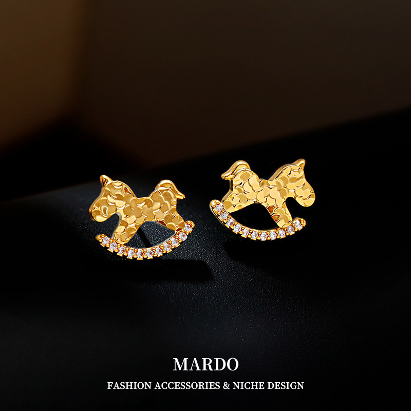 金色碎碎冰木马耳钉女2025年新款爆款耳饰轻奢高级感气质大气耳环,饰品/流行首饰/时尚饰品新,耳线,淘宝优惠券,粉丝福利购,淘宝优惠卷