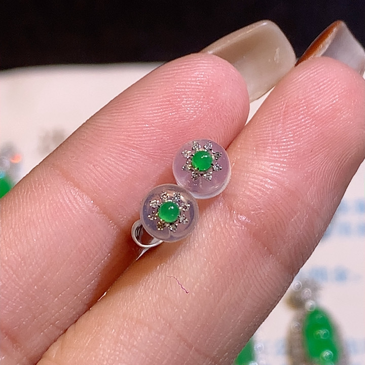 18k绿旦耳钉 无鉴赏期,珠宝/钻石/翡翠,颈饰,淘宝优惠券,粉丝福利购,淘宝优惠卷