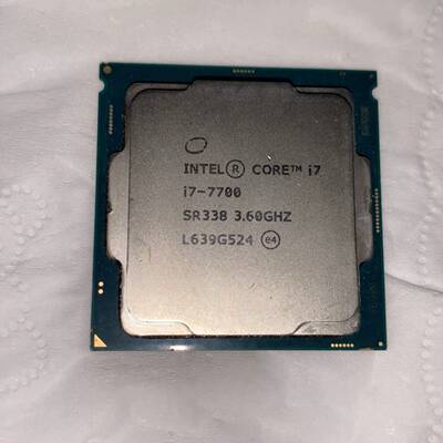 可维修I7 7700CPU 成色还可以 实物拍摄 背面有掉了几颗议价