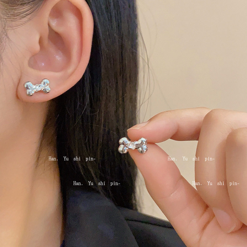 原创小众简约狗骨头耳钉时尚个性小巧镶钻爱心耳环睡觉不用摘耳饰