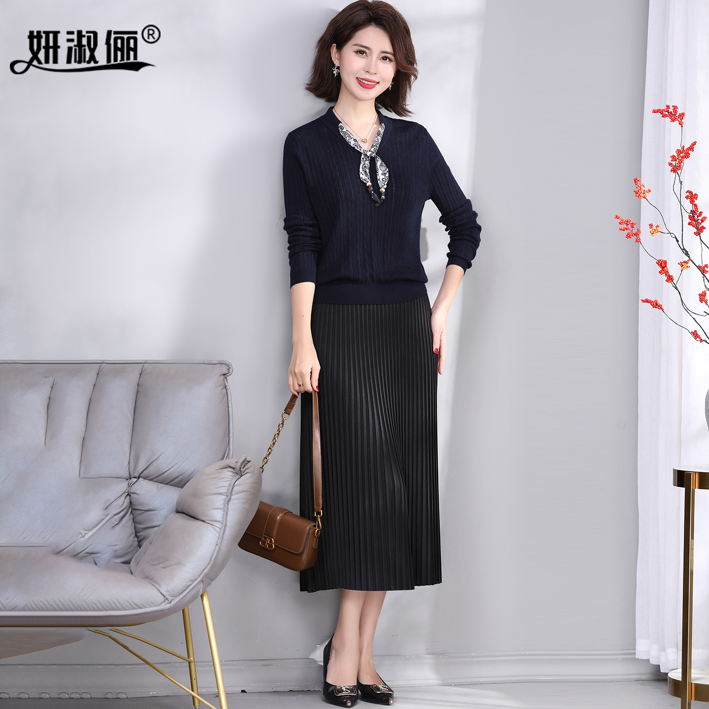 秋季新款上衣毛衫系丝巾女2025套装裙高档洋气50岁妈妈羊毛针织衫