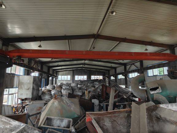 1月6日营口某公司机器设备-单梁起重器5T、单梁起重器3T、车床网络拍卖公告