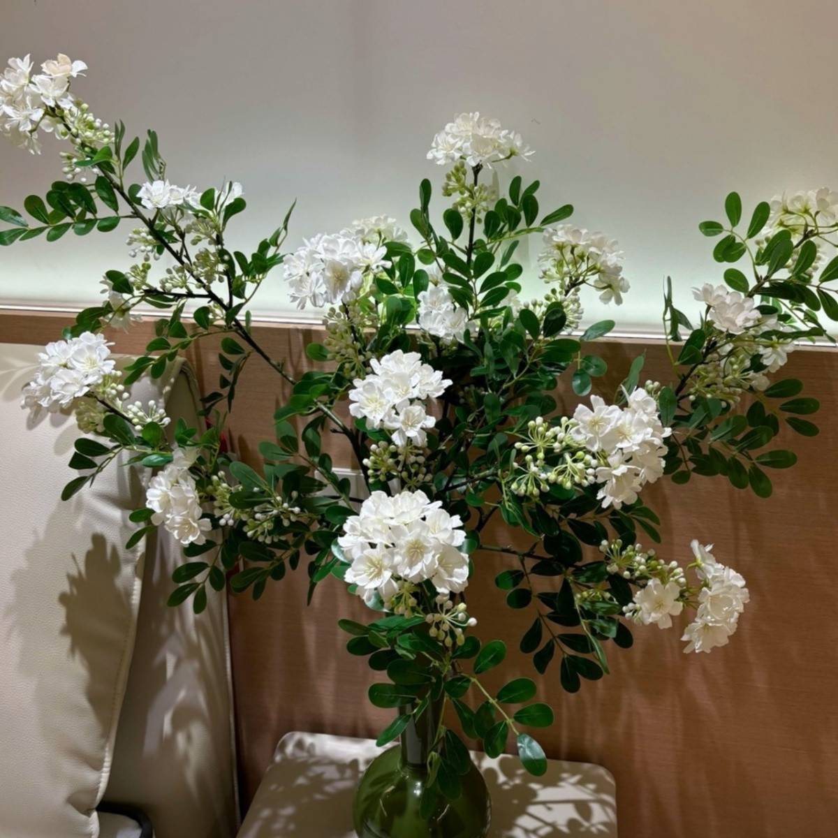 轻奢长枝仿真含笑花带绿叶假花客厅落地插花酒店民宿软装仿真花艺