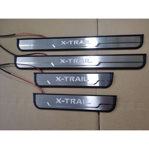 适用于14-21 日产ROGUE奇骏X-trail T32 带灯门槛条 迎宾踏板