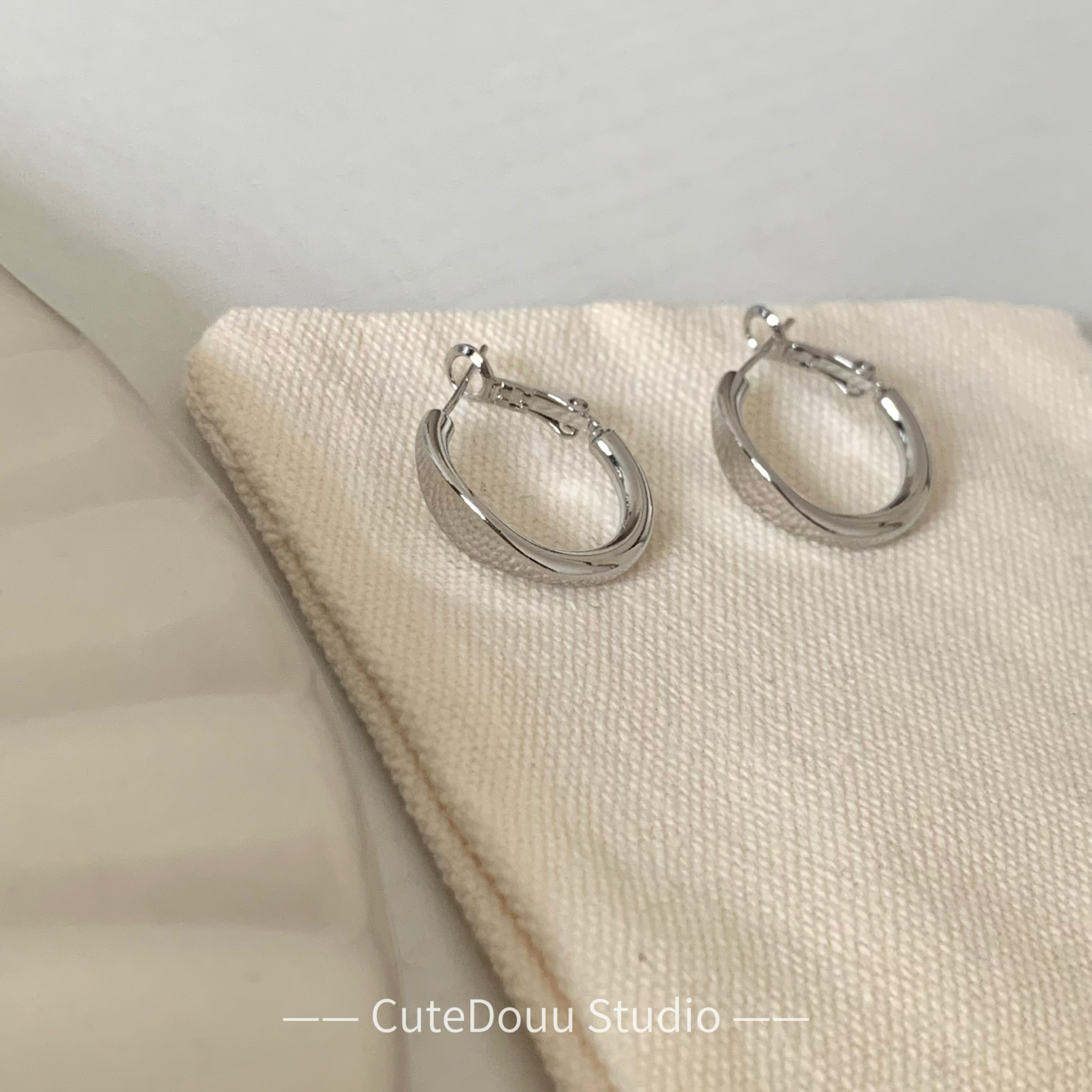 CuteDouu 不过时小圈！有耳夹！日常百搭小耳圈 “通勤亮点”