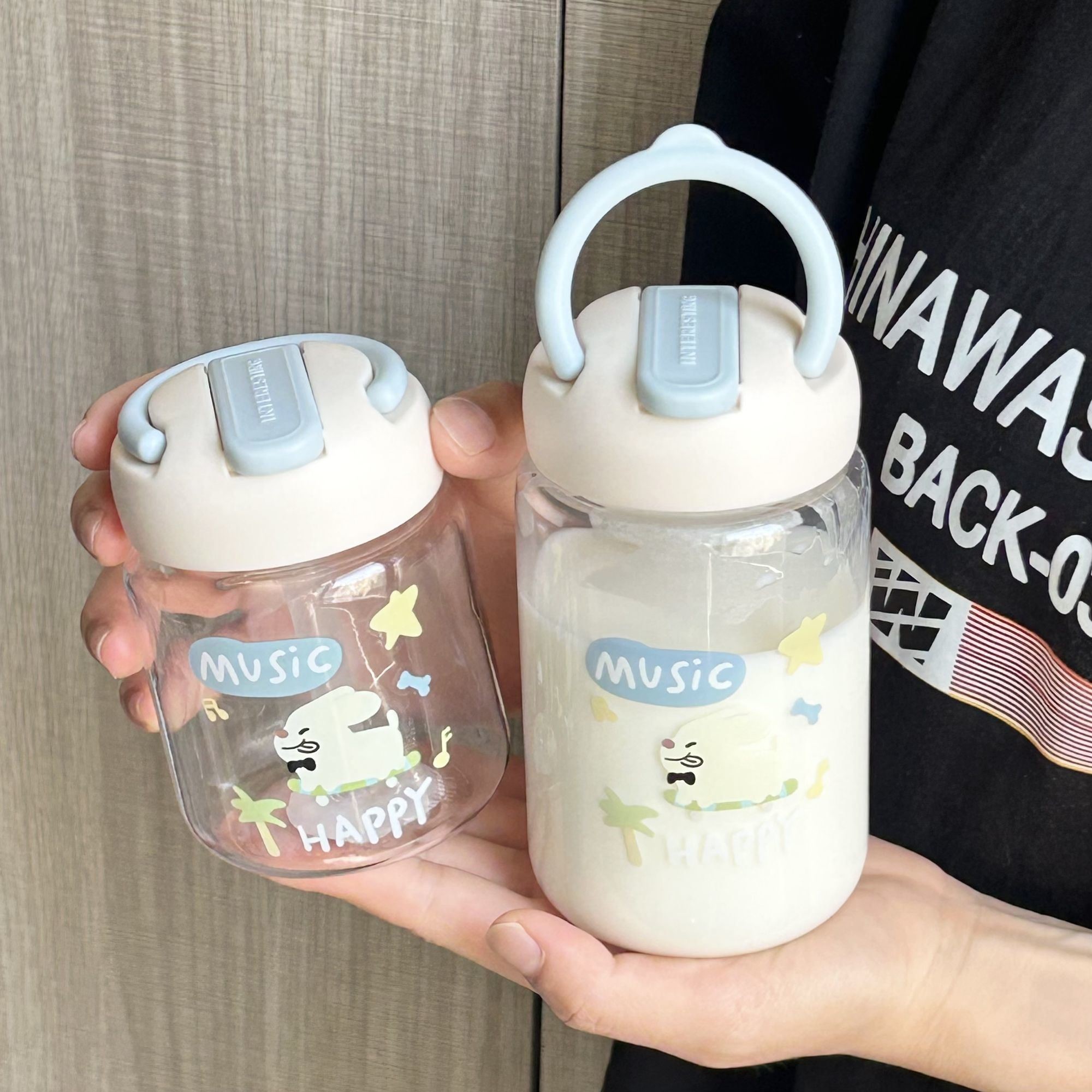夏季可爱塑料杯2025新款高颜值女生迷你卡通吸管杯小巧便携水杯子
