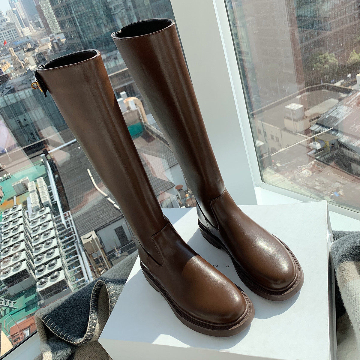 香港后拉链长筒靴女2023秋冬新款不过膝厚底瘦瘦靴高筒骑士靴真皮