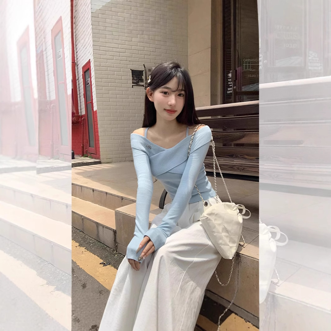 蓝色露肩挂脖针织衫女秋冬修身纯欲风设计感毛衣打底衫上衣设计感