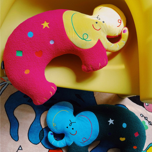 uodycoco情侣抱枕客厅沙发多巴胺