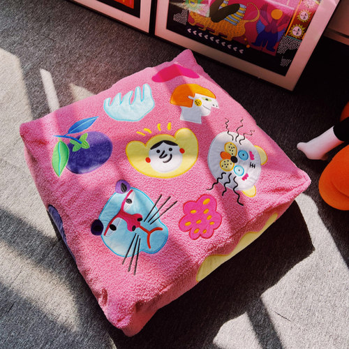 坐蹲原创图案设计立体刺绣