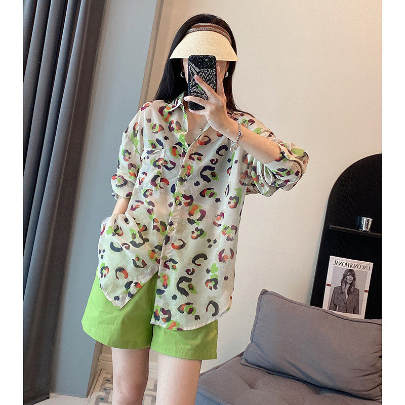 绿色运动短裤套装女夏季港风薄款防晒衬衫两件套2022新款欧洲站潮