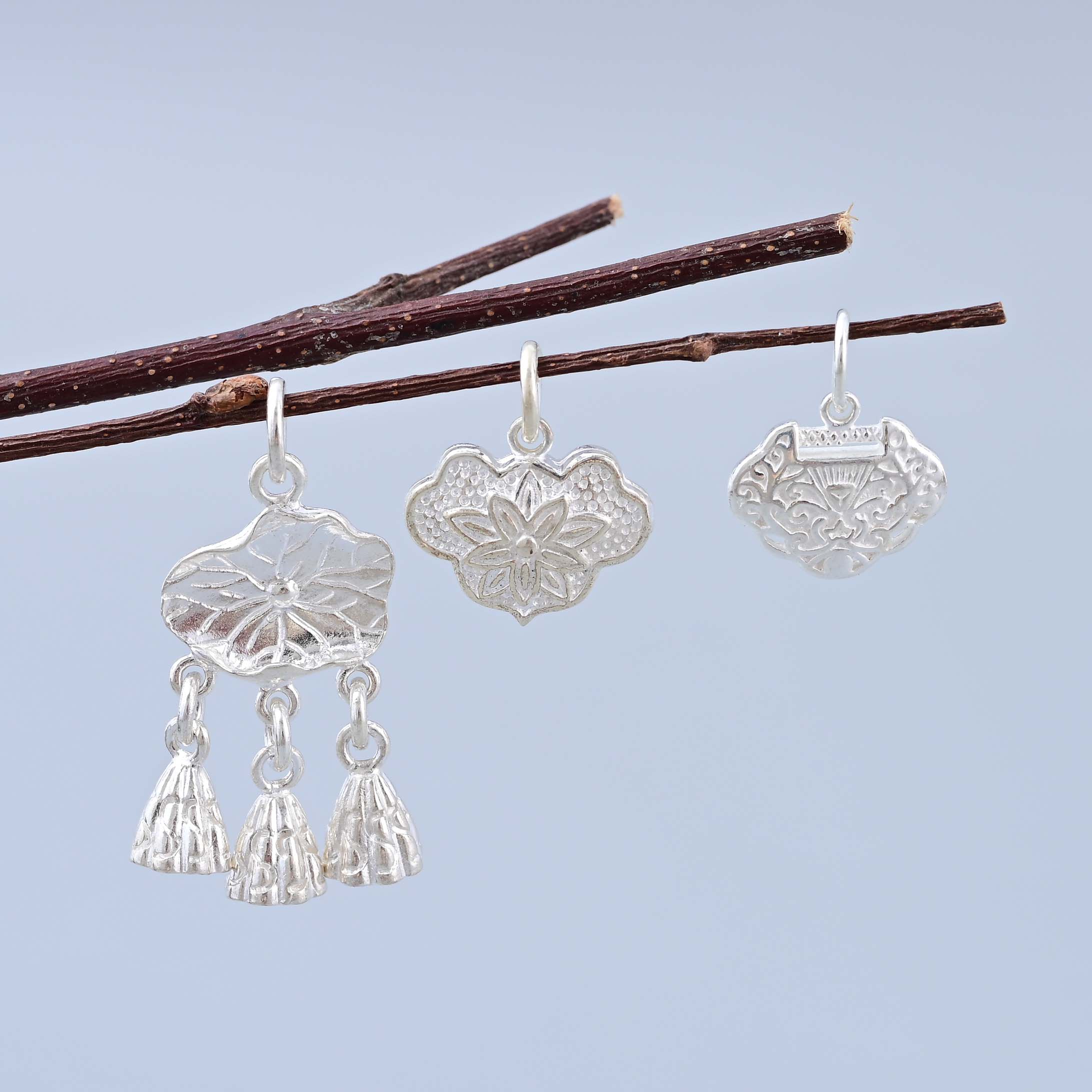 S925纯银雕花如意锁莲蓬流苏吊坠