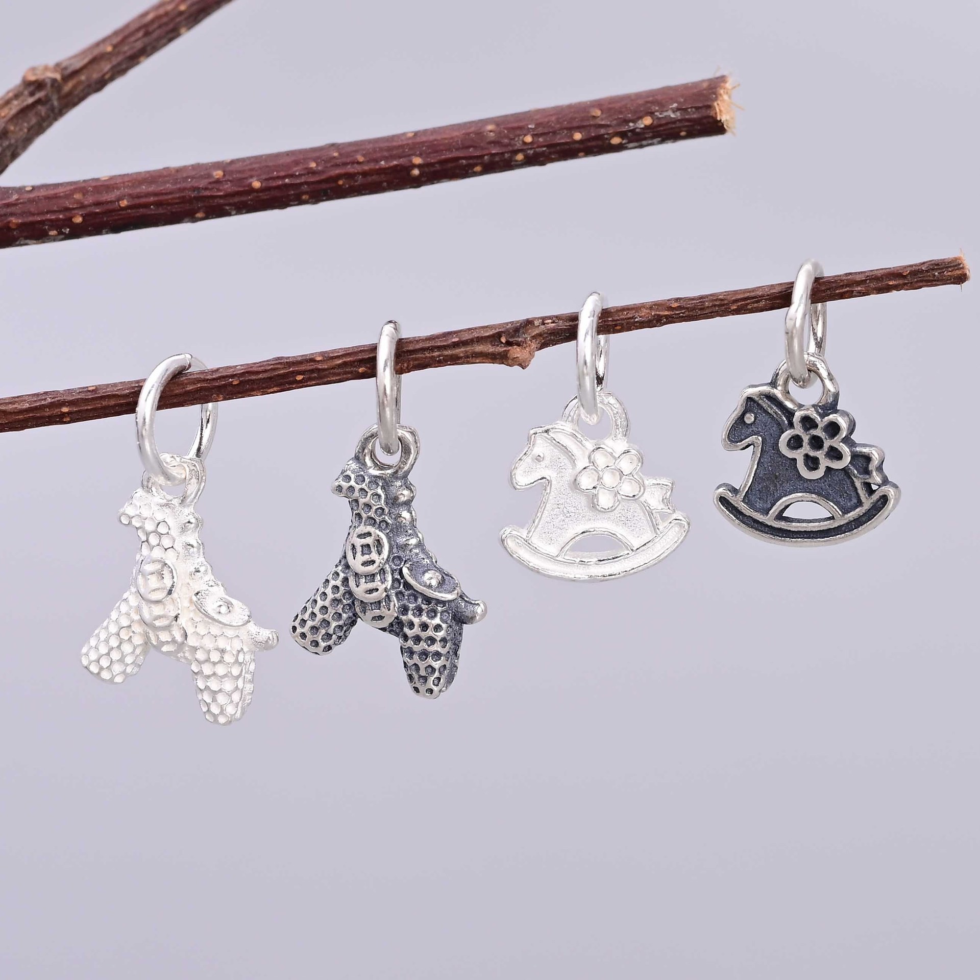 S925纯银铜钱摇摇小木马挂件