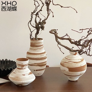 高级感北欧复古陶瓷花瓶摆件侘寂风样板房客厅插花装饰工艺品摆件