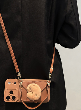 棕色卡皮巴拉卡包适用iPhone17promax手机壳苹果16pro新款15软壳14斜跨13pro可背带12卡通11全包16plus防摔套