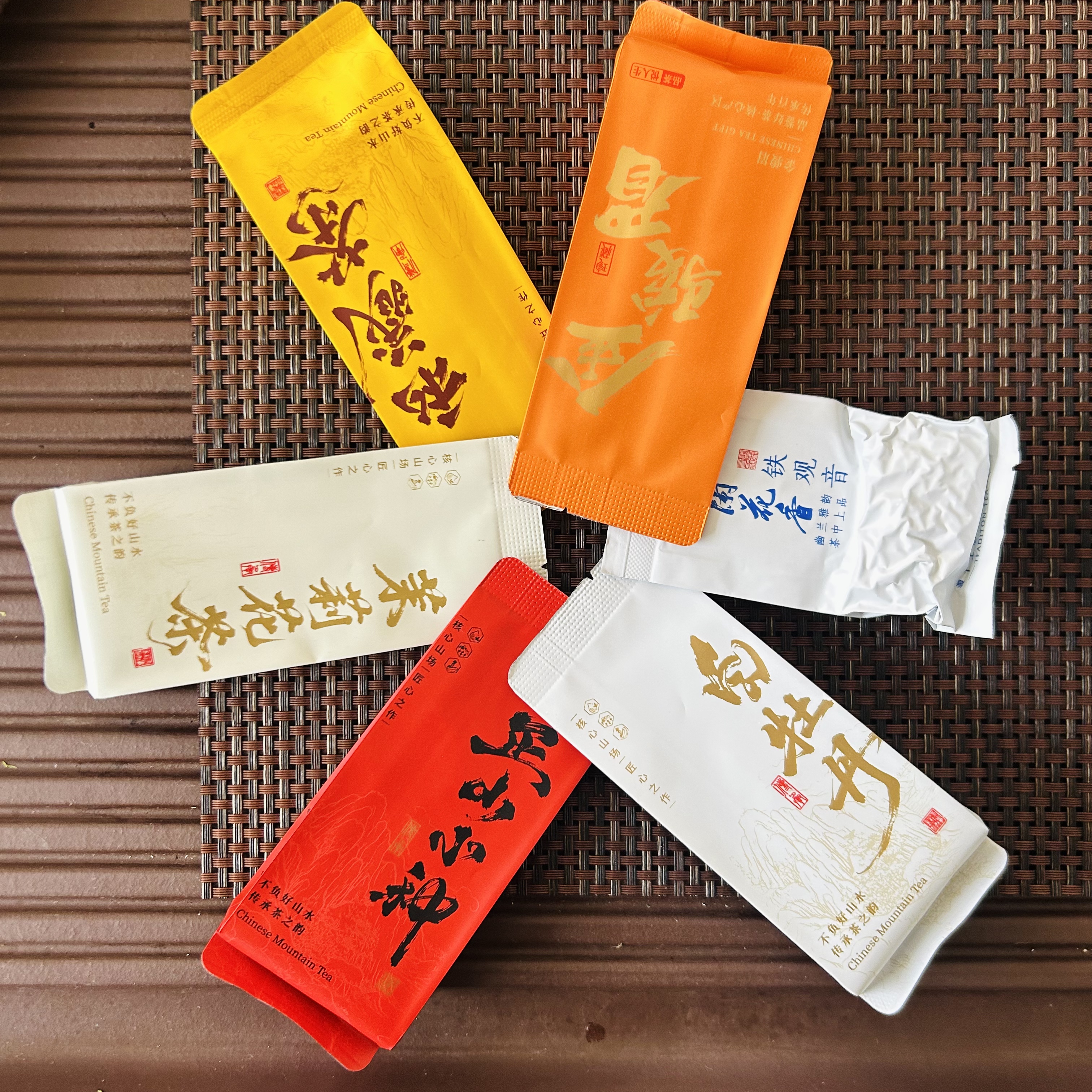 精选试喝组合包含金骏眉茉莉花茶福鼎白茶绿茶武夷山小种红茶