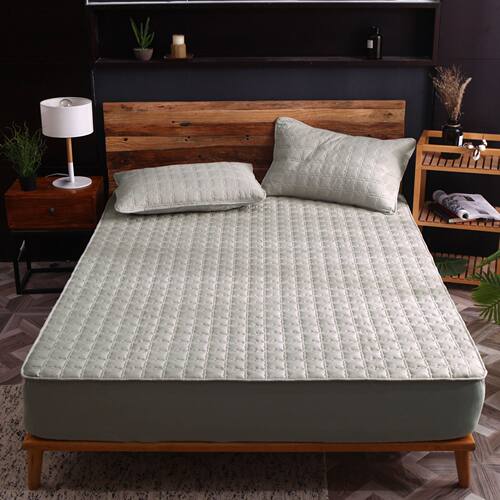 Bed cover protection cover nonslip mattress cover dust cover