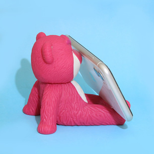 粉 网红草莓熊手机支架桌面摆件可爱卡通装 饰懒人神器创意2023新款