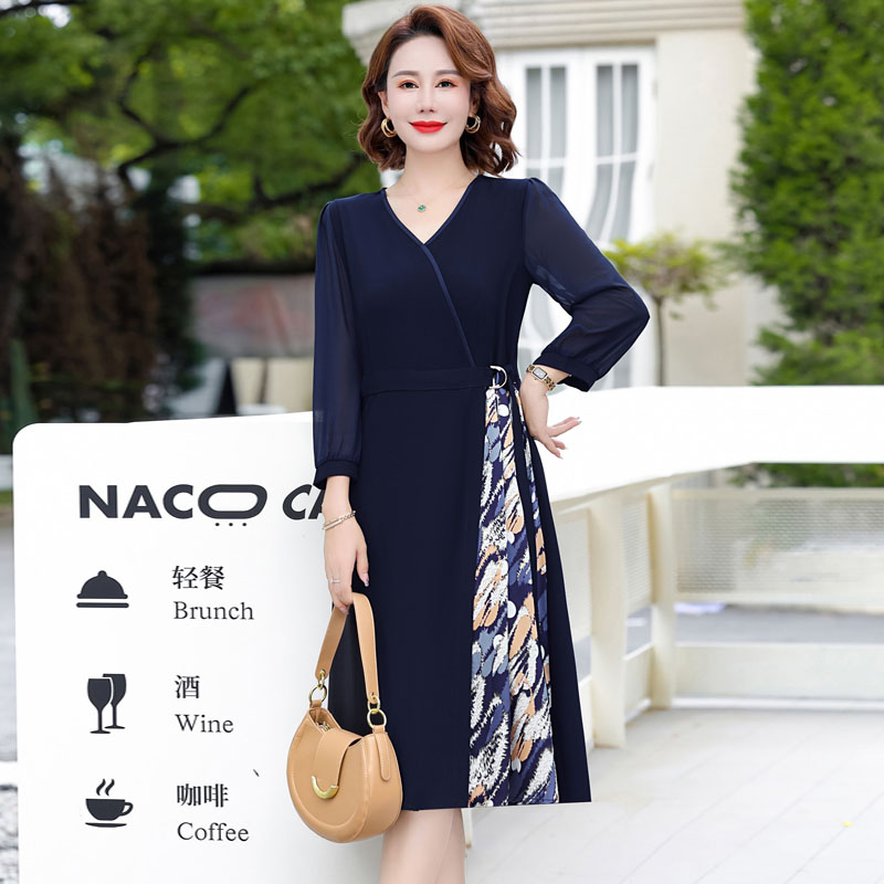 时尚妈妈夏季连衣裙薄款2025新款中老年女装夏季长袖过膝裙子50岁